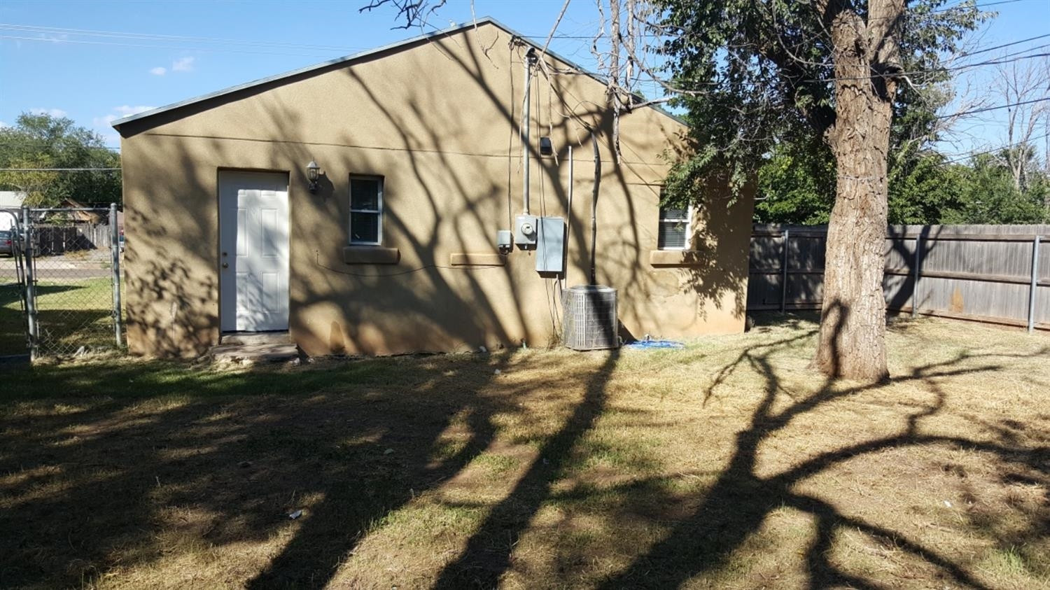 1807 18th Street Lubbock, TX 79401 - Photo 3 of 27