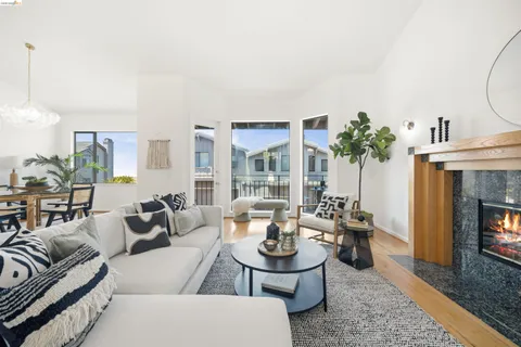 $1,098,000 | 3 Windward Hill, Oakland, CA 94618