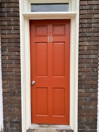 $1,400 | 10 Waverly Place, Unit 5, Madison, NJ 07940