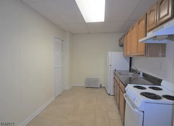 $1,400 | 10 Waverly Place, Unit 5, Madison, NJ 07940