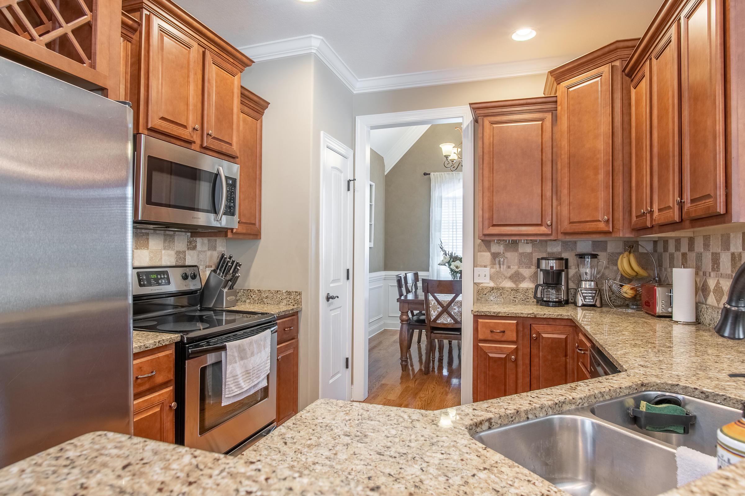 2954 Fernleaf Lane Chattanooga, TN 37421 - Photo 11 of 31 CUSTOM CABINETS