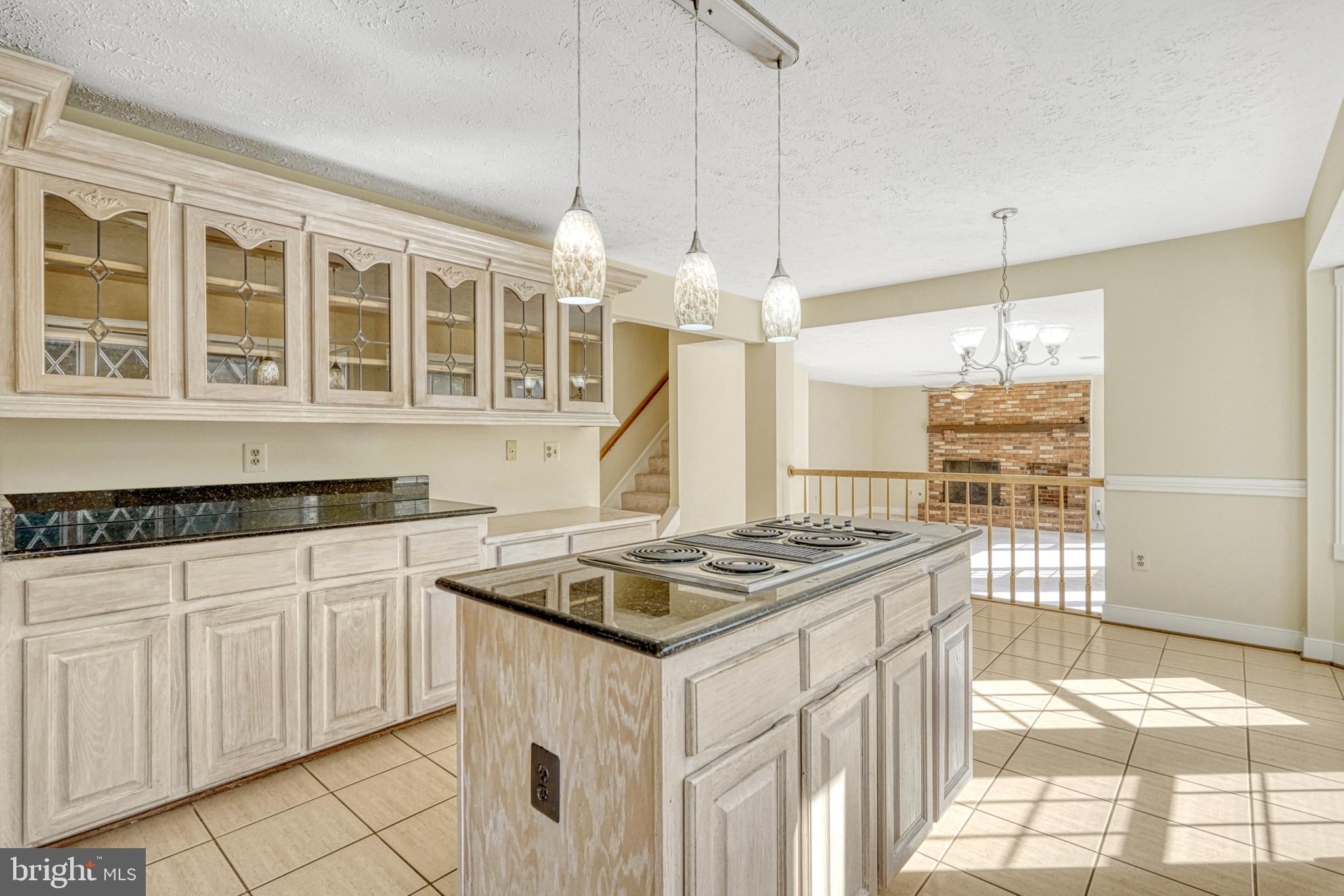 5503 Ashleigh Road Fairfax, VA 22030 - Photo 9 of 38 GRANITE COUNTERS