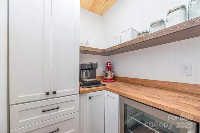 $735,000 | 477 Locust Drive, Maggie Valley, NC 28751