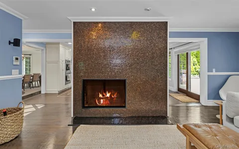 $13,000 | 25 Bay Driveway, Manhasset, NY 11030