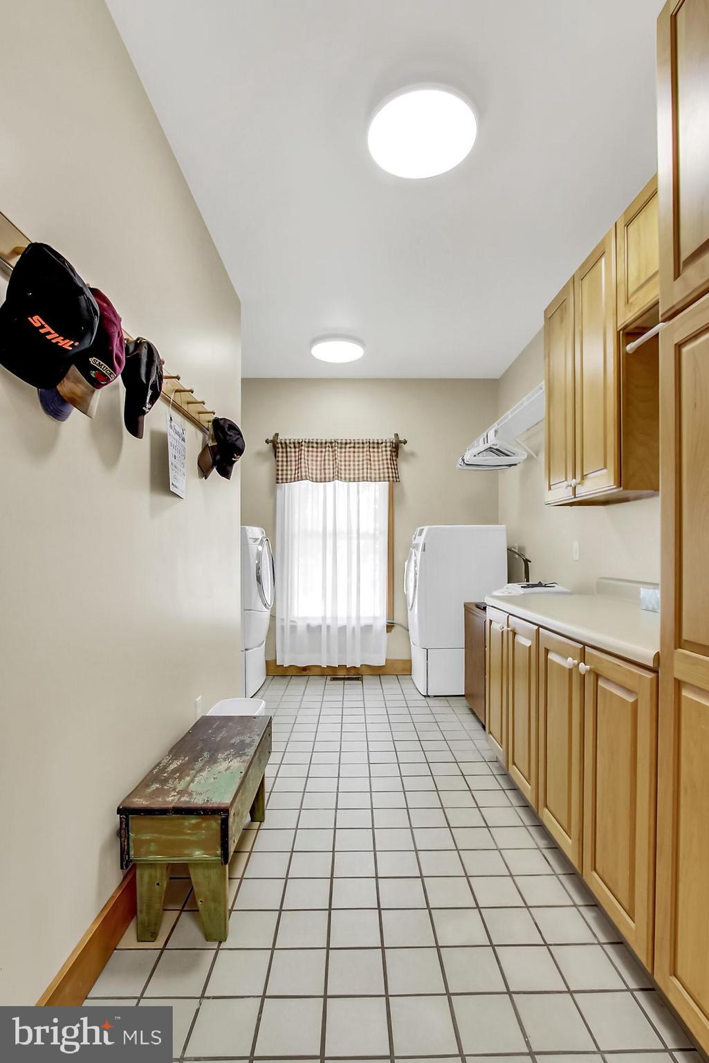 65 Sky View Road Elkton, MD 21921 - Photo 27 of 43 Laundry Area/Mudroom with loads of cabinet space