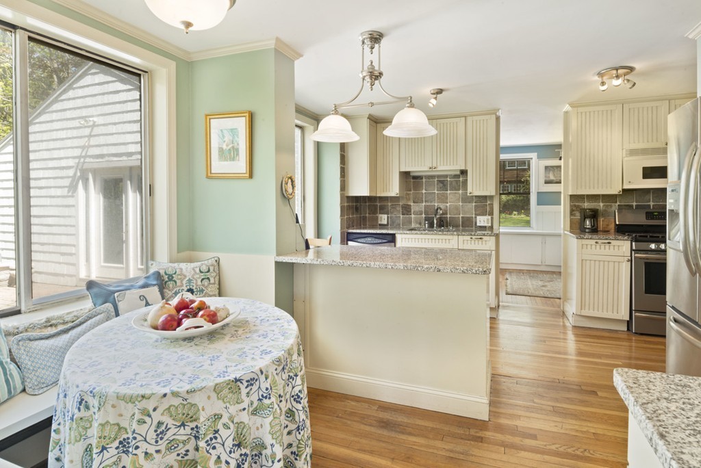 8 Preston Beach Road Marblehead, MA 01945 - Photo 6 of 23