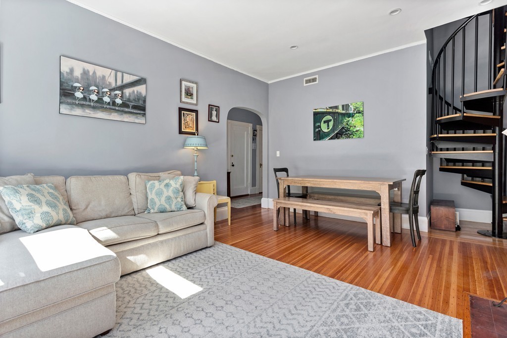 41 Addington Road, Unit 3 Brookline, MA 02445 - Photo 1 of 16
