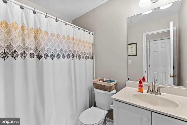 $3,300 | 20510 Willoughby Square, Sterling, VA 20165