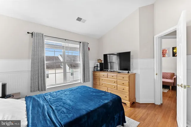 $3,300 | 20510 Willoughby Square, Sterling, VA 20165