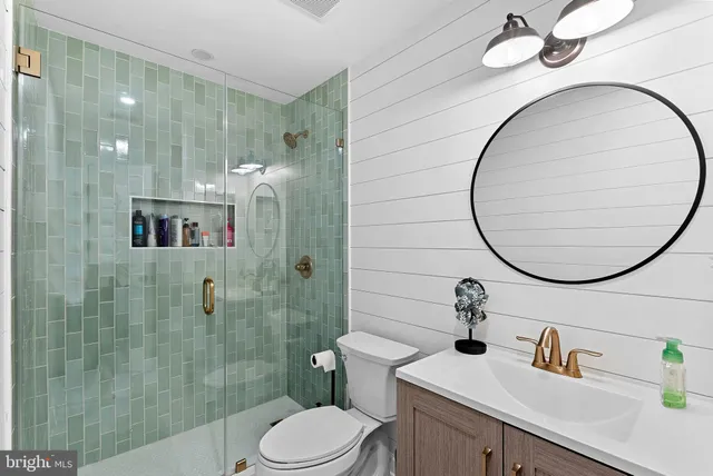 $3,300 | 20510 Willoughby Square, Sterling, VA 20165