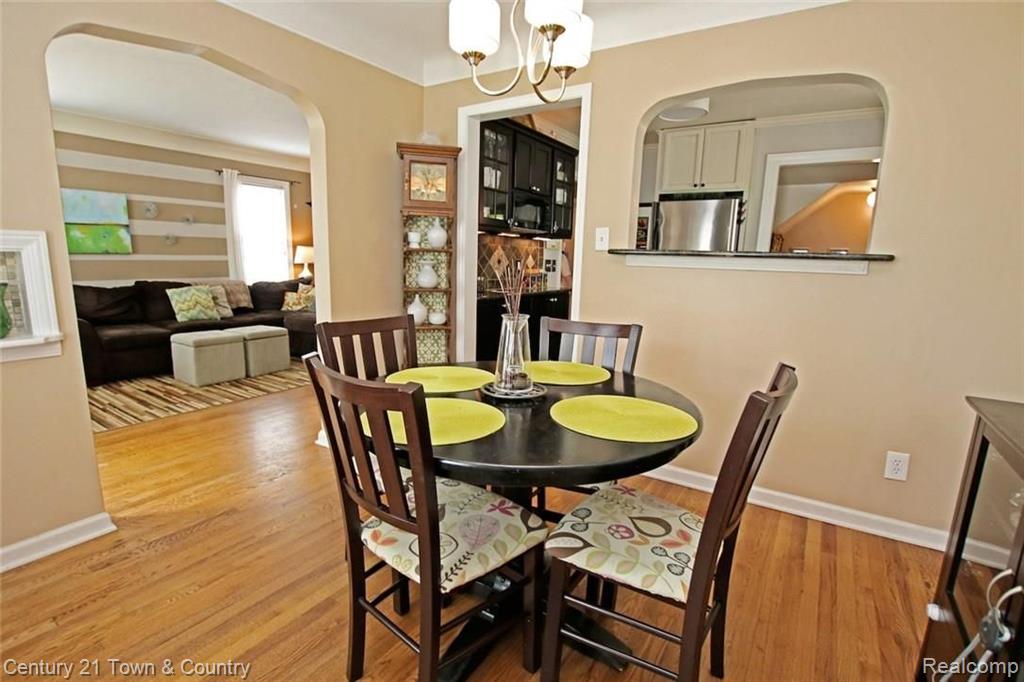 2020 Harvard Road Berkley, MI 48072 - Photo 15 of 45