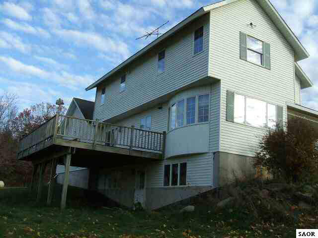 13255 Holtforth Road Fenton, MI 48430 - Photo 2 of 9 46915-1.JPG
