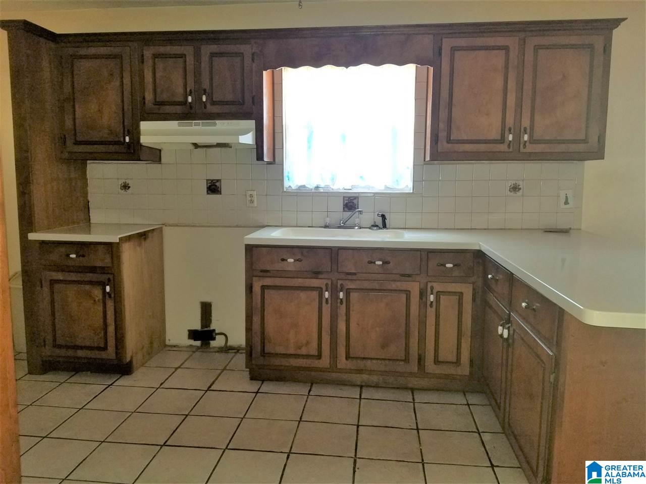 2905 Exeter Avenue Bessemer, AL 35020 - Photo 7 of 11