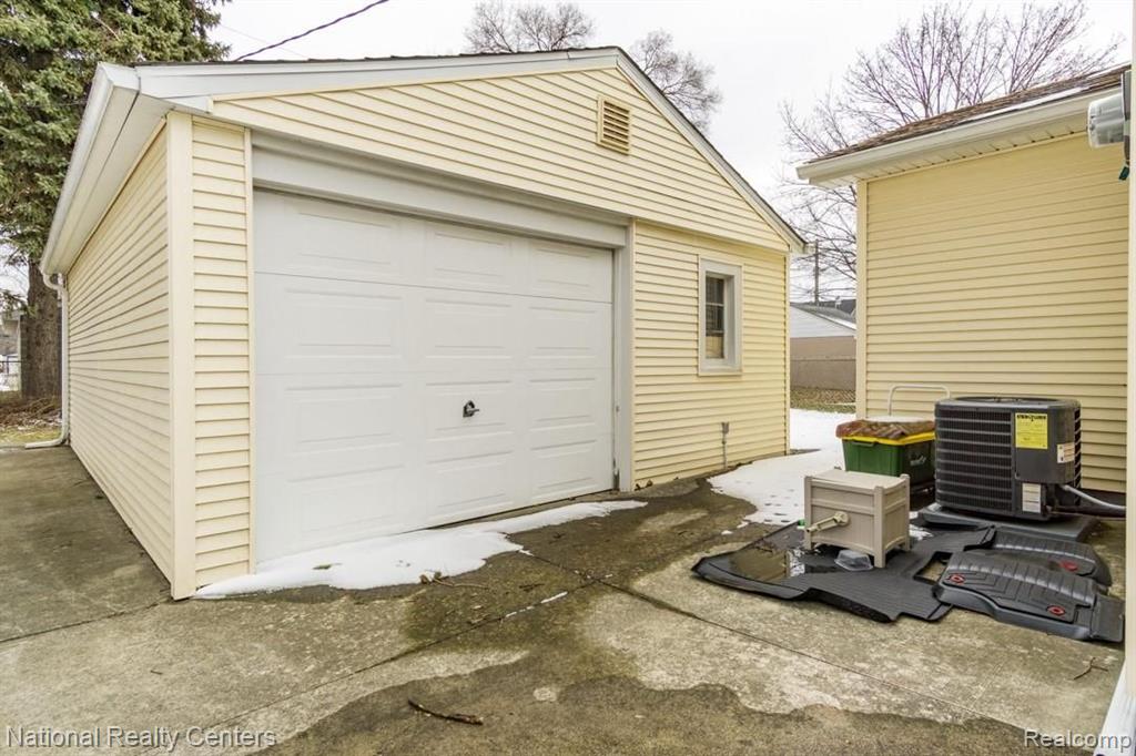 210 South Campbell Road Royal Oak, MI 48067 - Photo 22 of 25