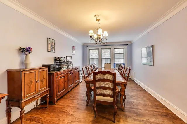 $325,000 | 2322 West Farwell Avenue, Unit 1W, Chicago, IL 60645