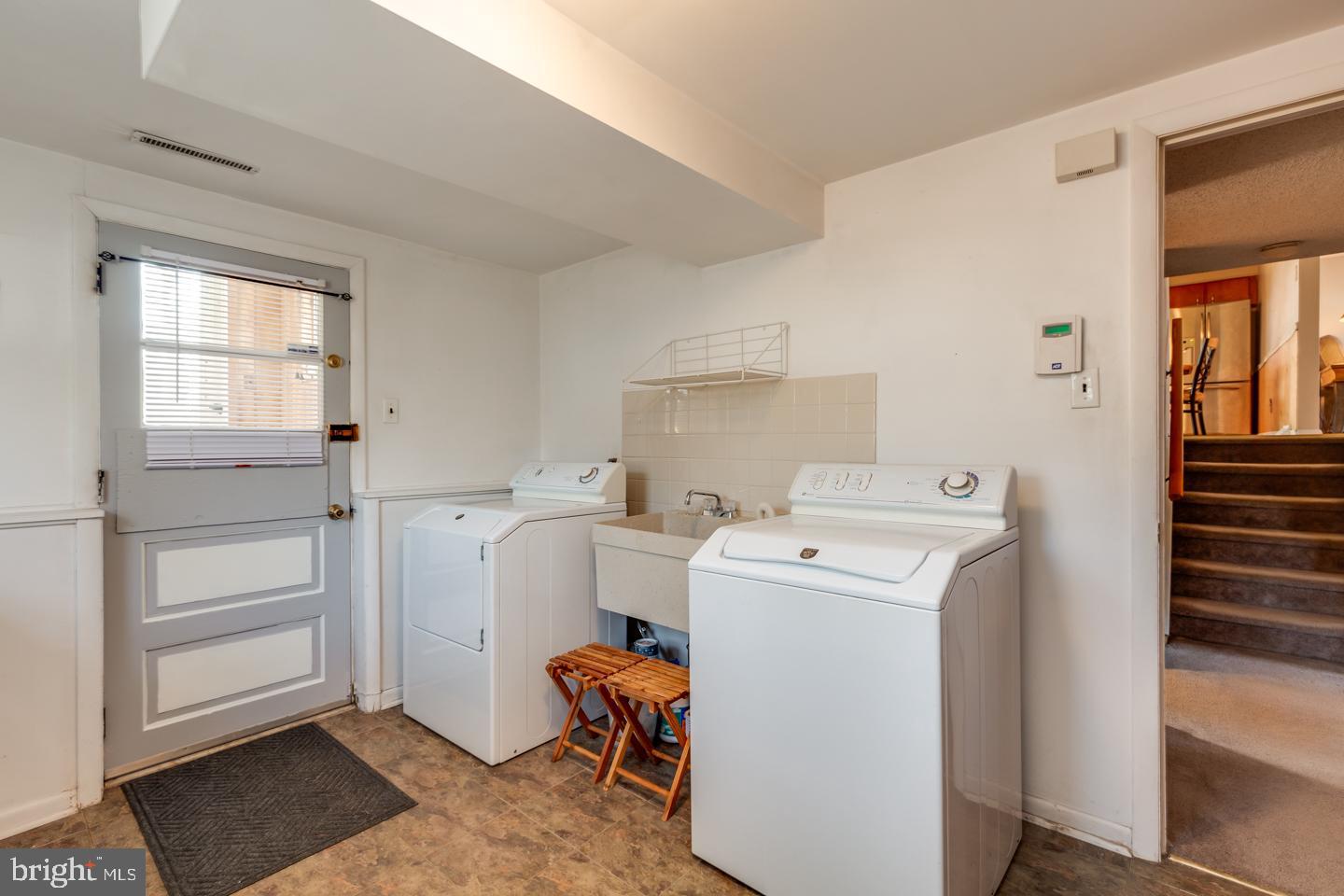 31 Ranoldo Terrace Cherry Hill, NJ 08034 - Photo 16 of 31 Laundry/Mud Room