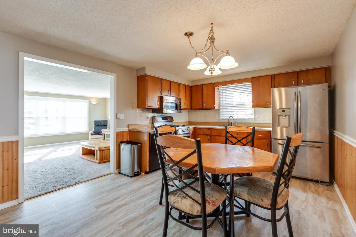 31 Ranoldo Terrace Cherry Hill, NJ 08034 - Photo 8 of 31 Eat in Kitchen