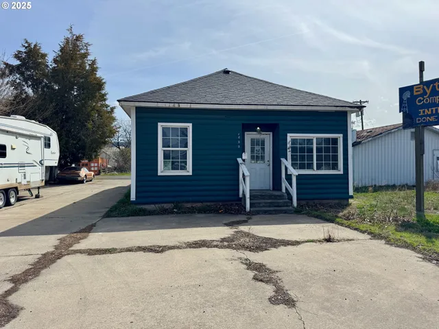 $199,900 | 1906 Island Avenue, La Grande, OR 97850