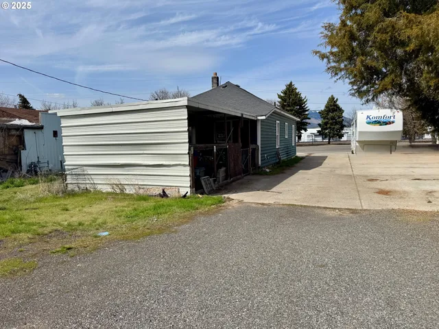 $199,900 | 1906 Island Avenue, La Grande, OR 97850