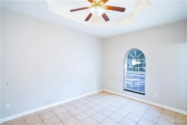 $750 | 604 Buena Vista Drive, Unit E, Weslaco, TX 78596