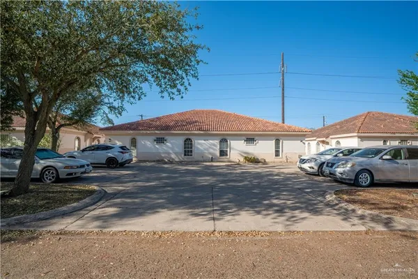 $750 | 604 Buena Vista Drive, Unit E, Weslaco, TX 78596