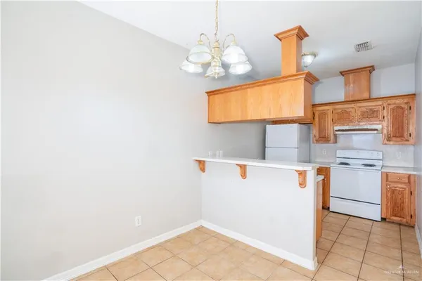 $750 | 604 Buena Vista Drive, Unit E, Weslaco, TX 78596