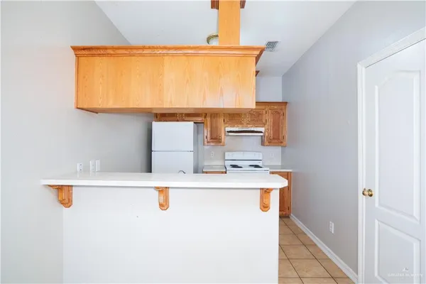 $750 | 604 Buena Vista Drive, Unit E, Weslaco, TX 78596