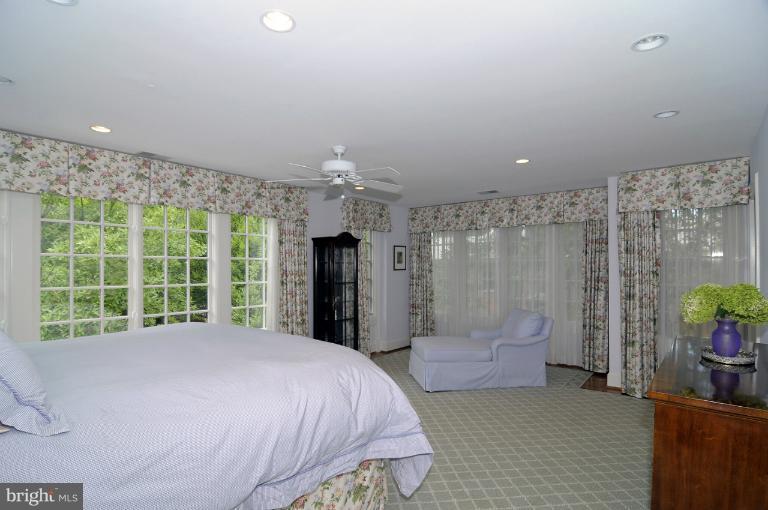 1701 Poplar Lane Northwest Washington, DC 20012 - Photo 17 of 29 Bedroom (Master)