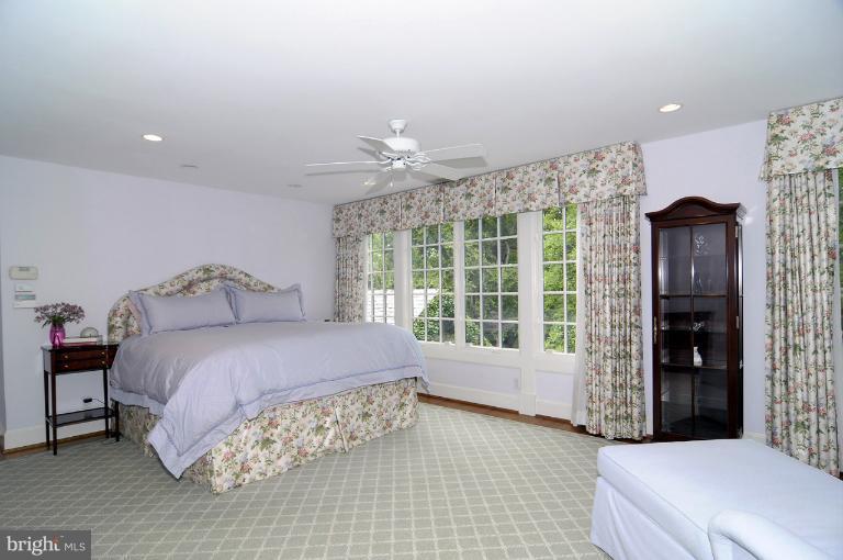 1701 Poplar Lane Northwest Washington, DC 20012 - Photo 7 of 29 Bedroom (Master)