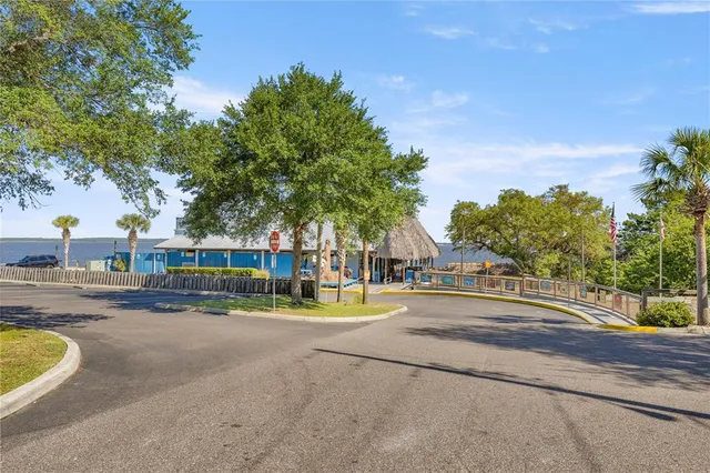 $240,000 | 12351 Southeast Highway 464, Ocklawaha, FL 32179