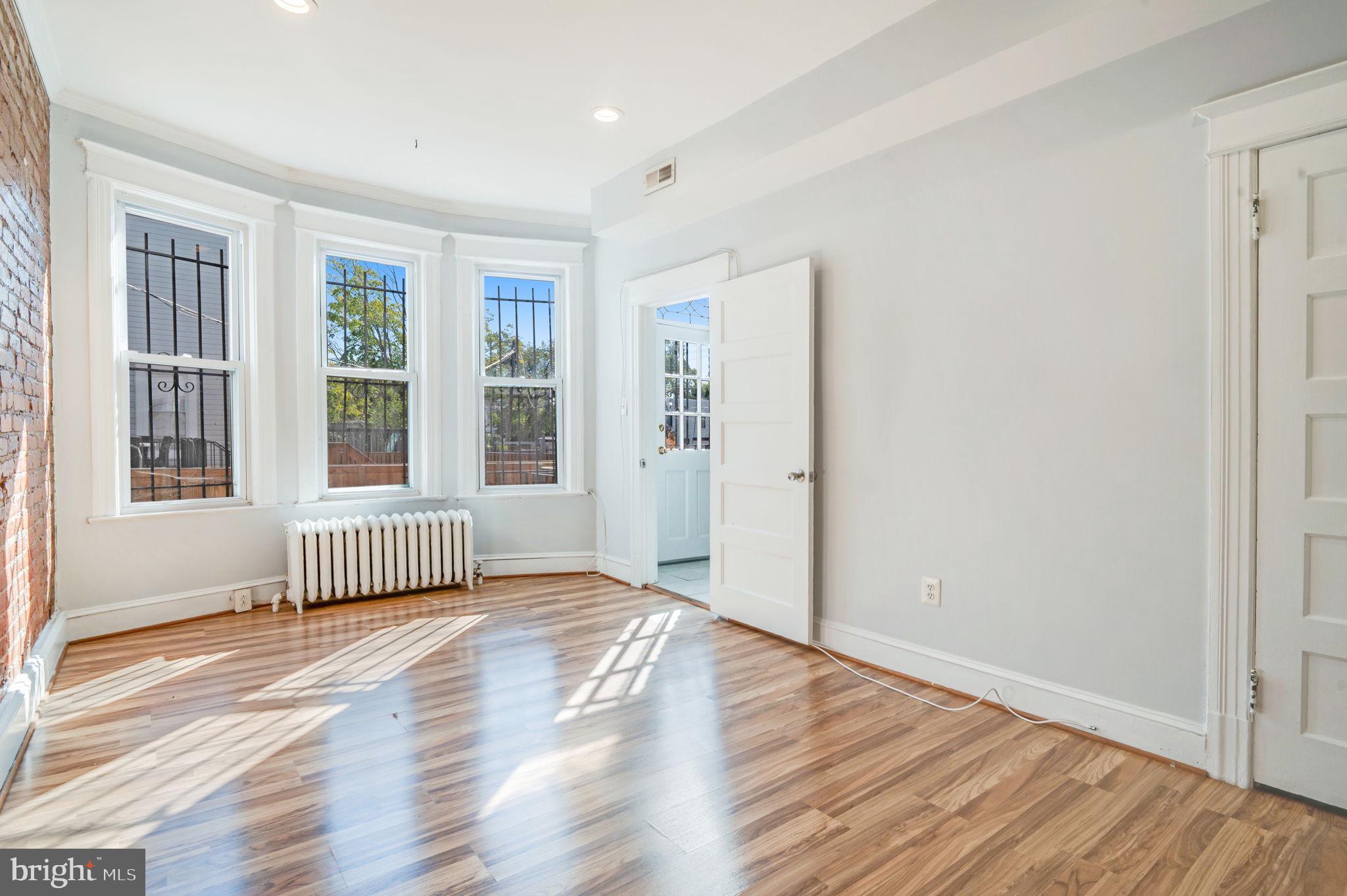 104 15th Street Southeast, Unit A Washington, DC 20003 - Photo 10 of 20