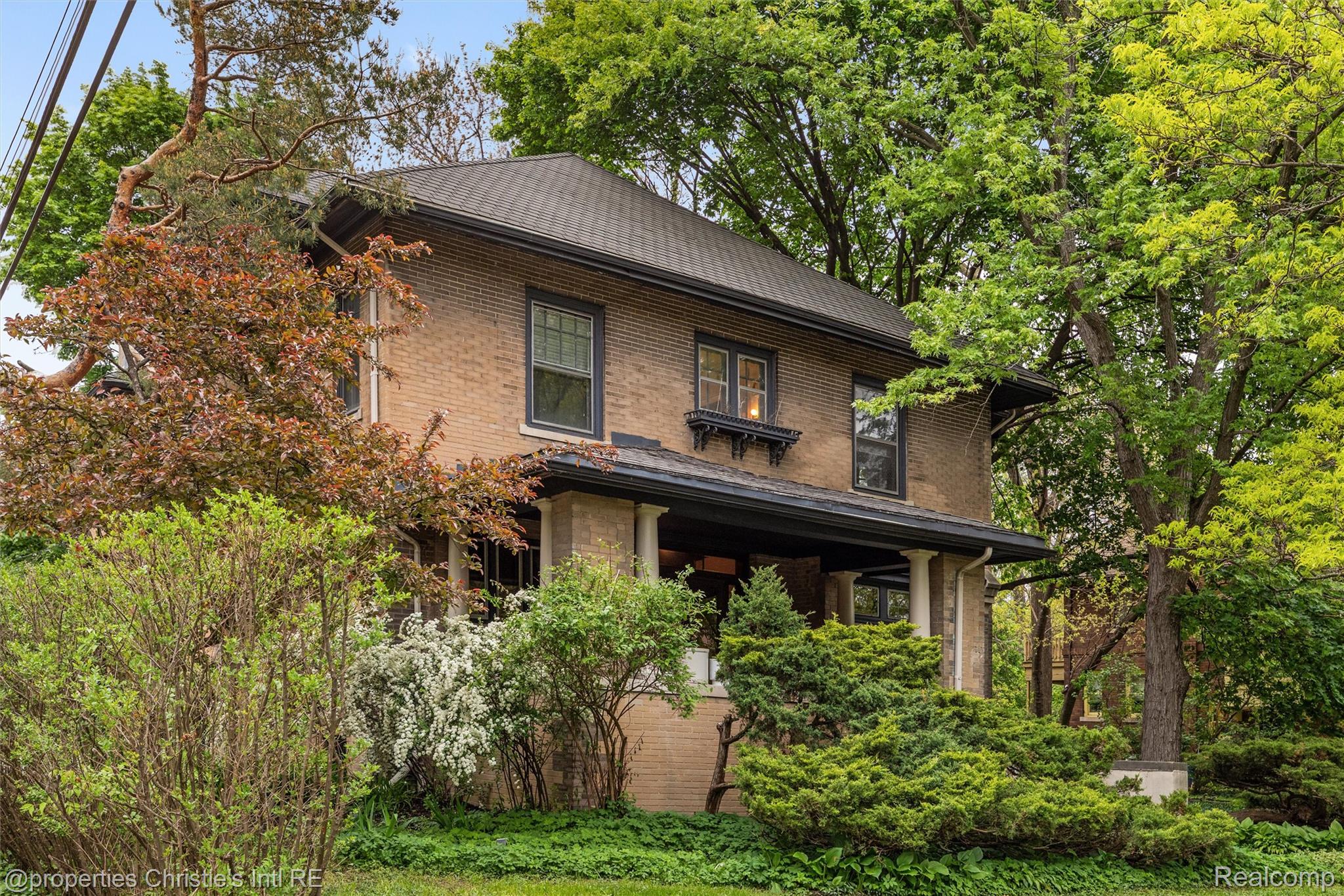 36 Longfellow Street Detroit, MI 48202 - Photo 68 of 81 Traditional style home featuring brick siding and a porch