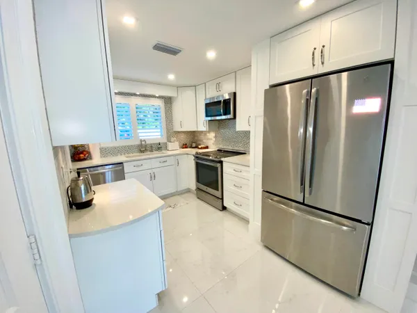 $2,500 | 331 Tequesta Drive, Unit 118, Tequesta, FL 33469