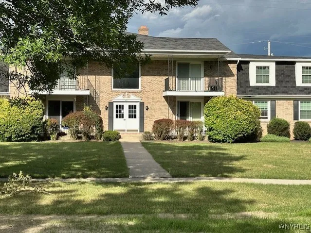 $229,900 | 457 Burroughs Drive, Unit B, Amherst, NY 14226