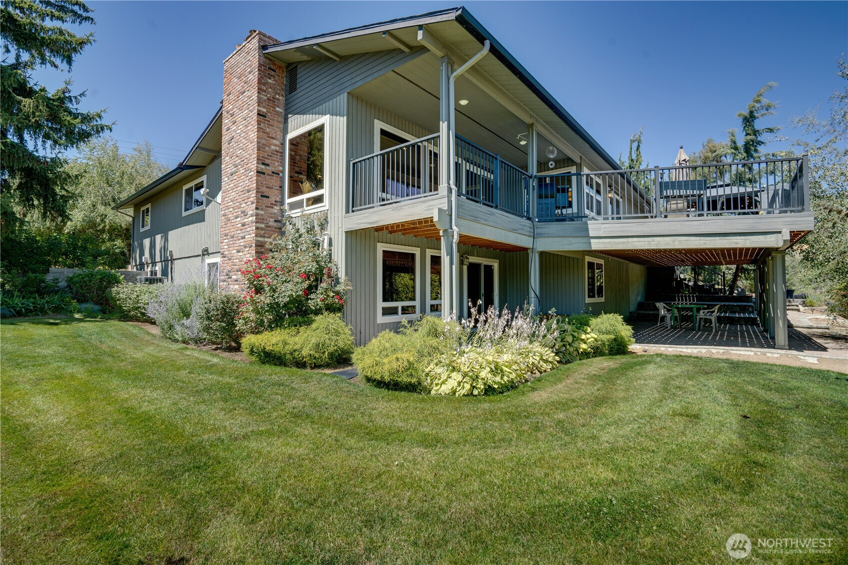 3275 Burch Mountain Road Wenatchee, WA 98801 - Photo 2 of 40