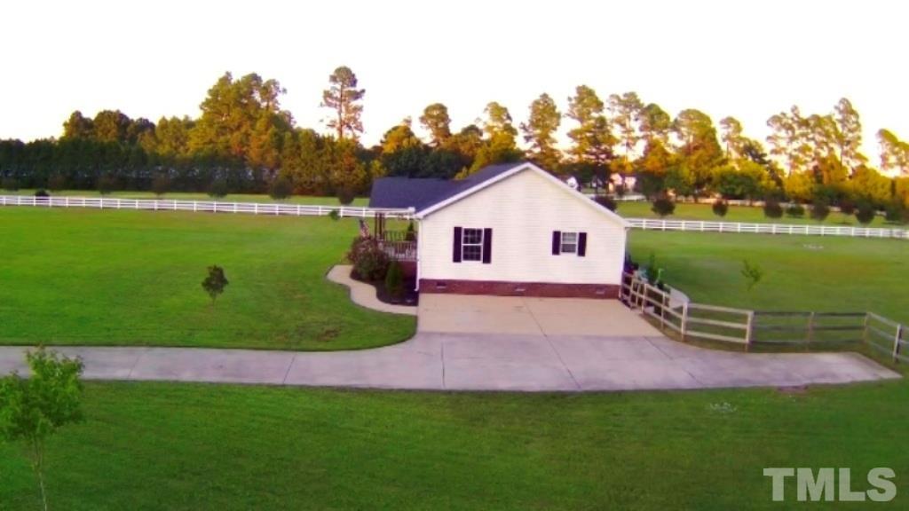 495 Christmas Tree Road Dunn, NC 28334 - Photo 3 of 17 Gallery Image 3