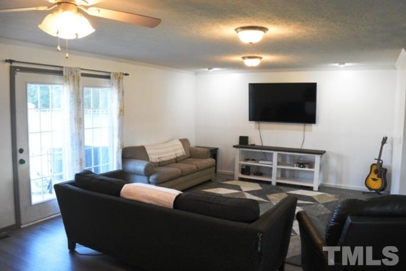 495 Christmas Tree Road Dunn, NC 28334 - Photo 7 of 17 Gallery Image 7