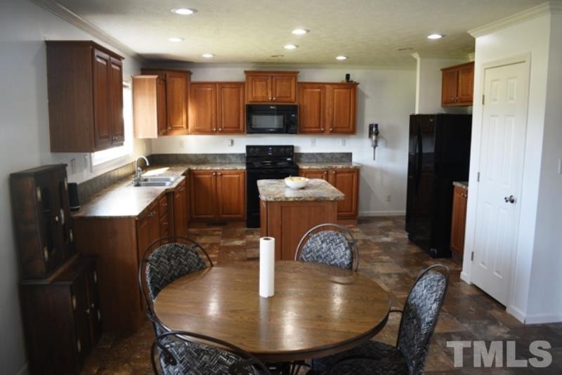 495 Christmas Tree Road Dunn, NC 28334 - Photo 8 of 17 Gallery Image 8