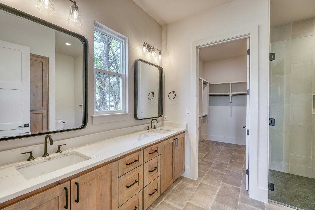 112 Los Escondidos Road Marble Falls, TX 78654 - Photo 18 of 30