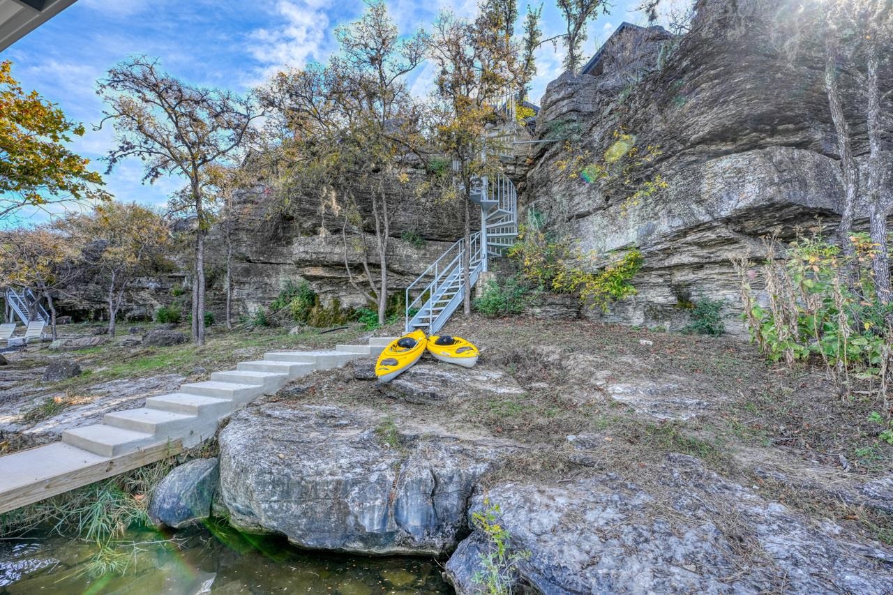 112 Los Escondidos Road Marble Falls, TX 78654 - Photo 27 of 30