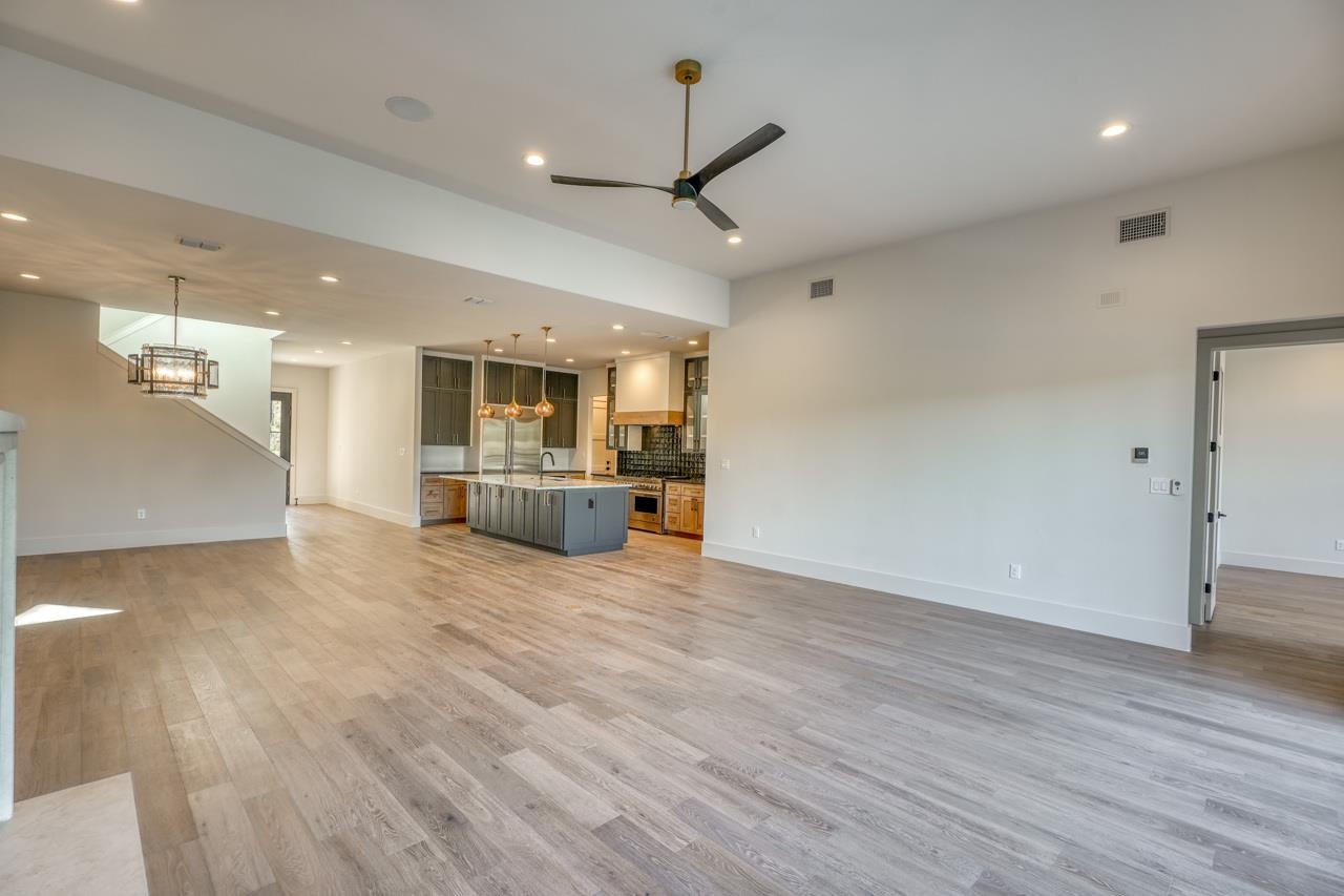 112 Los Escondidos Road Marble Falls, TX 78654 - Photo 6 of 30