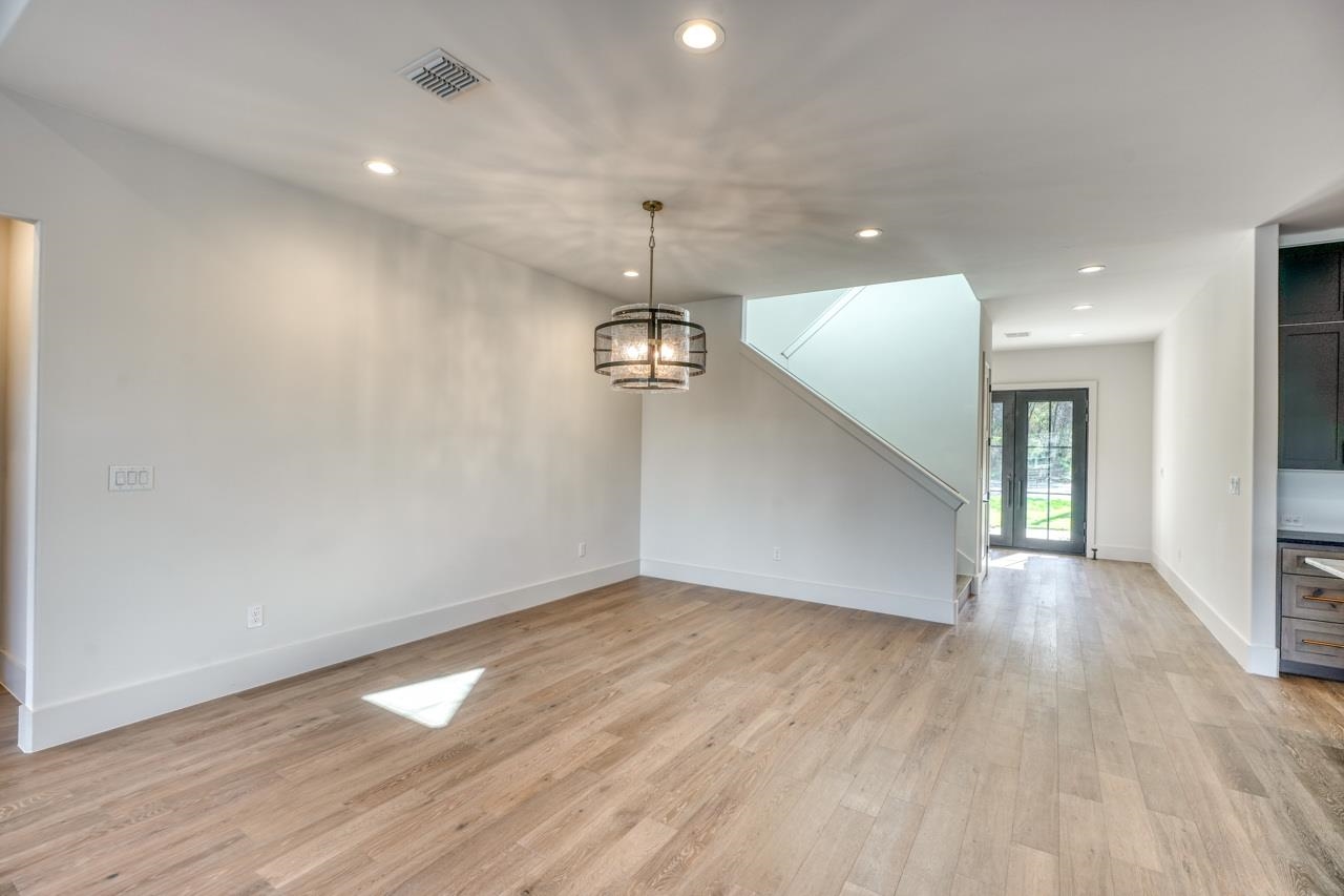 112 Los Escondidos Road Marble Falls, TX 78654 - Photo 7 of 30