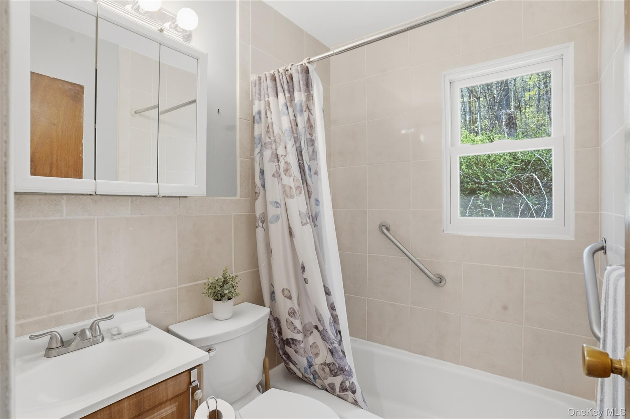 689 Sprout Brook Road Putnam Valley, NY 10579 - Photo 11 of 13