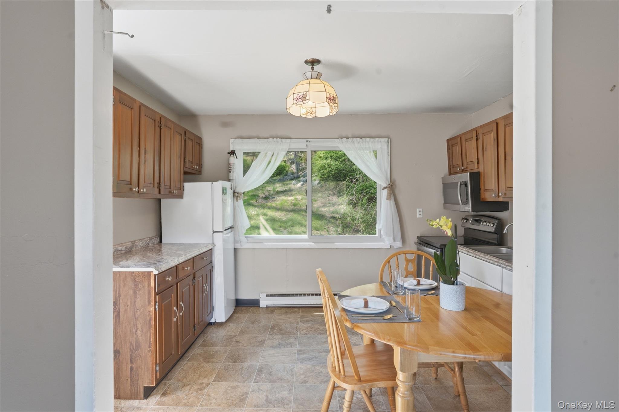 689 Sprout Brook Road Putnam Valley, NY 10579 - Photo 7 of 13