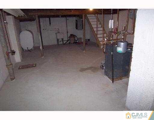 51 West Hill Road Colonia, NJ 07067 - Photo 8 of 10 Gallery Image 8