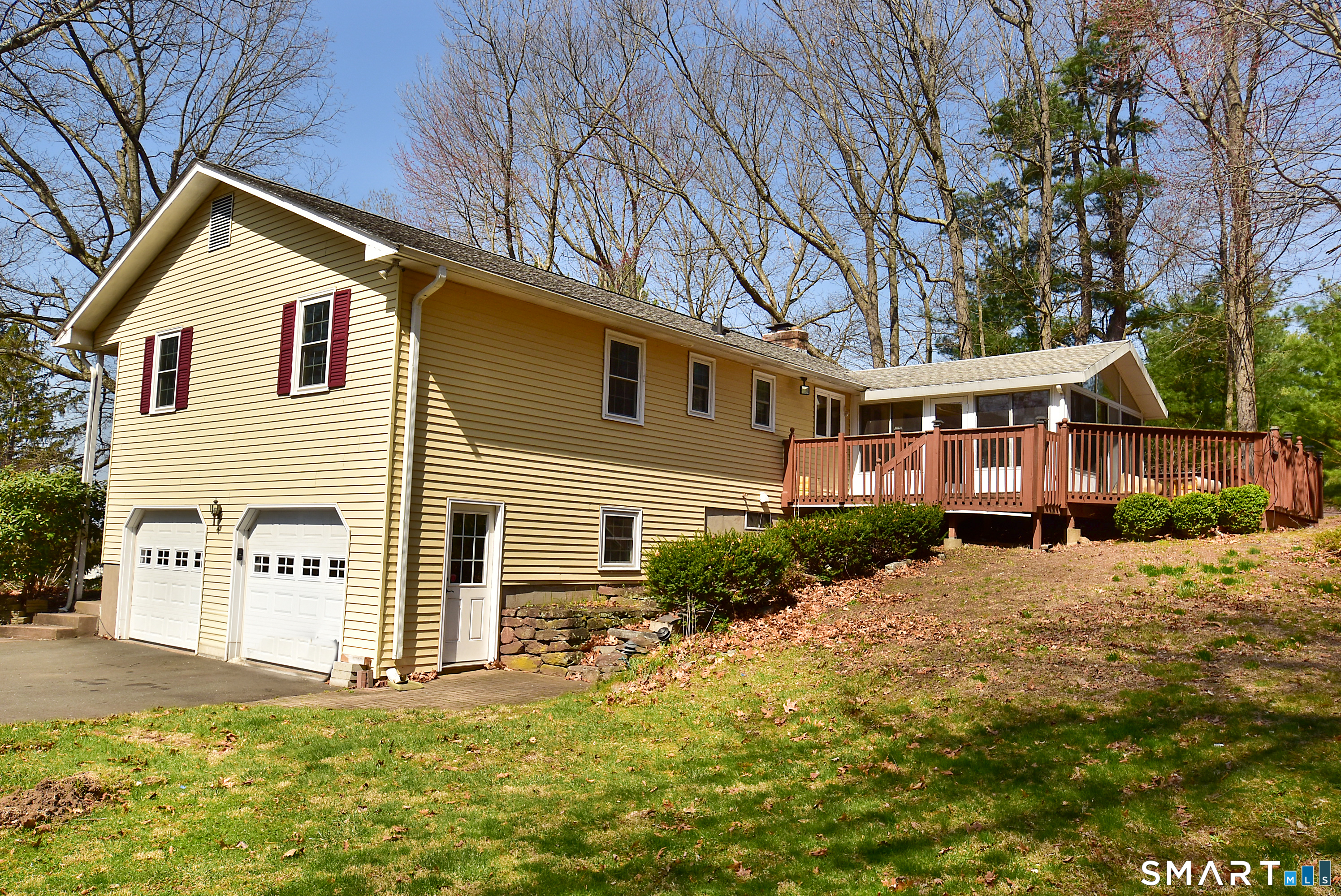 45 Grissom Road Manchester, CT 06042 - Photo 2 of 27