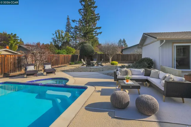 $1,565,000 | 324 York Court, Walnut Creek, CA 94598