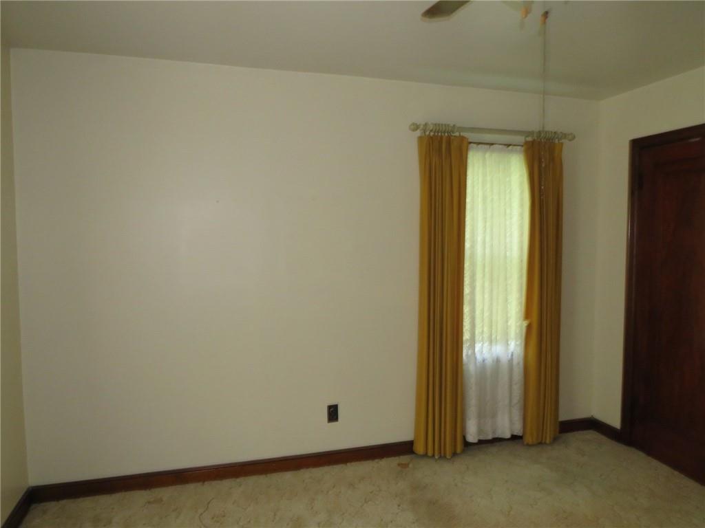 225 North Main Street Houston, PA 15342 - Photo 19 of 28