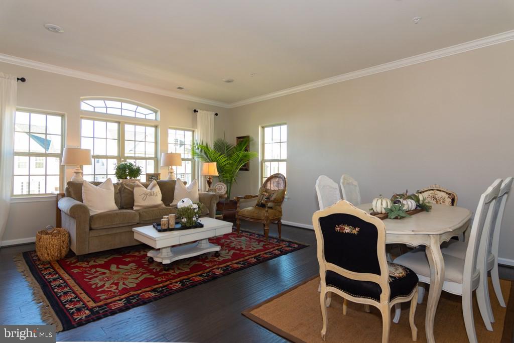 13625 Rockingham Lane, Unit 43 Gainesville, VA 20155 - Photo 13 of 26 Living Room View