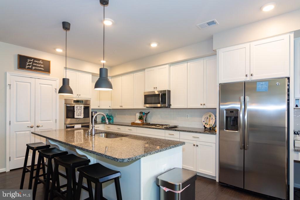 13625 Rockingham Lane, Unit 43 Gainesville, VA 20155 - Photo 6 of 26 Stainless Steel Appliances